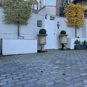 Westcourt By Rmg Apartment